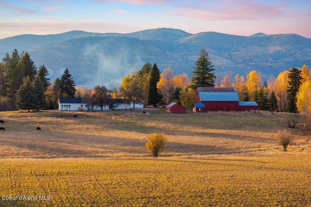 2685 Selle Rd, Sandpoint, ID 83864