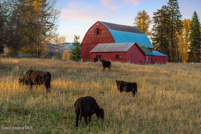 2685 Selle Rd, Sandpoint, ID 83864