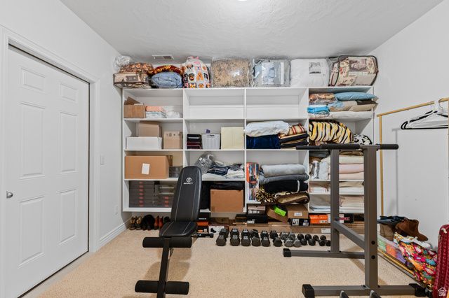 186 N MOUNTAIN VISTAS RD, Kaysville, UT 84037