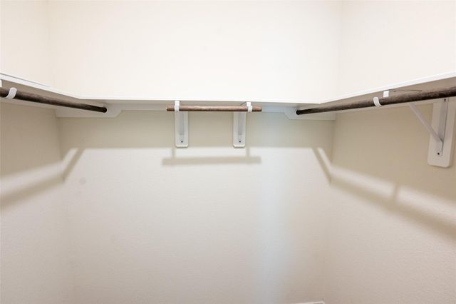 216 N Lynx Trail, Montgomery, TX 77316