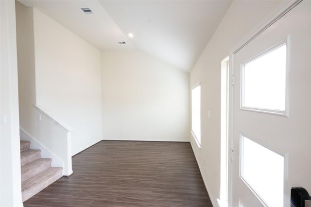 216 N Lynx Trail, Montgomery, TX 77316