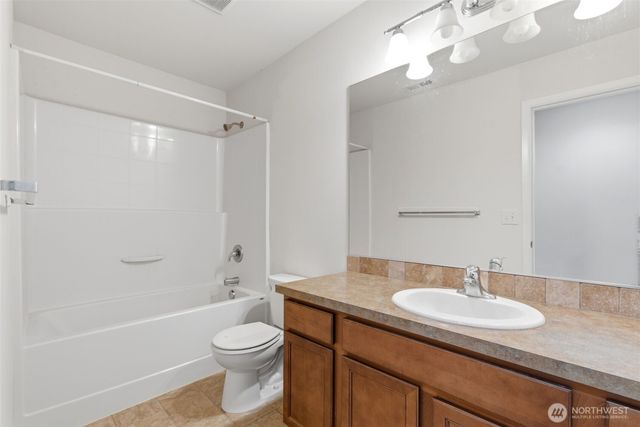 4244 E Roosevelt Avenue, Tacoma, WA 98404