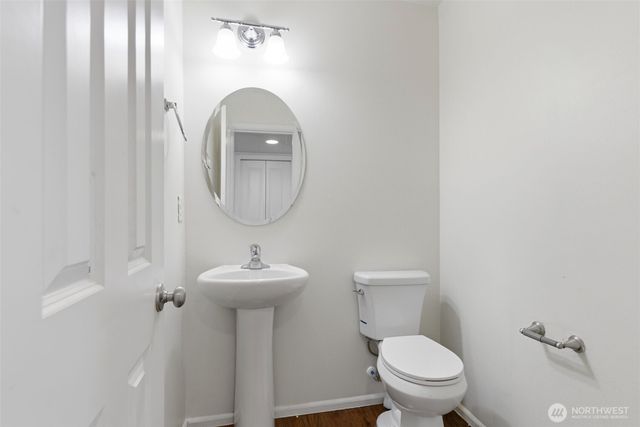 4244 E Roosevelt Avenue, Tacoma, WA 98404