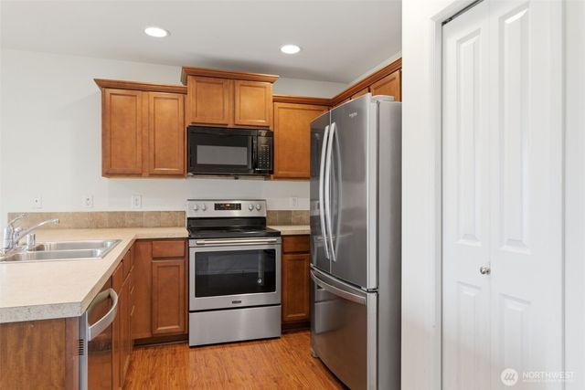 4244 E Roosevelt Avenue, Tacoma, WA 98404