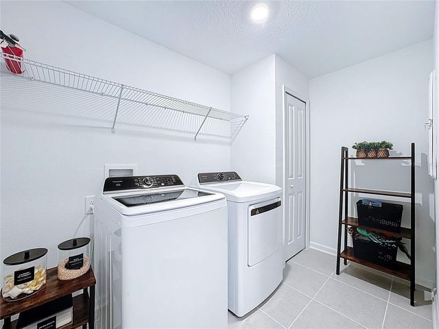 5023 BARNET DRIVE, Davenport, FL 33837