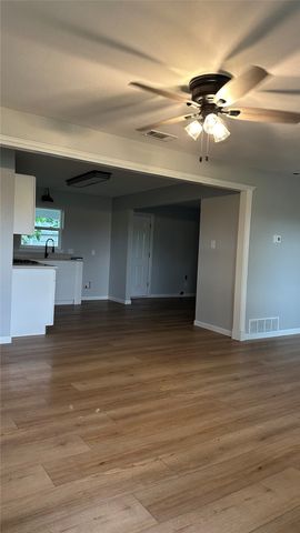901 N Blanche Street, Terrell, TX 75160