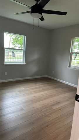 901 N Blanche Street, Terrell, TX 75160