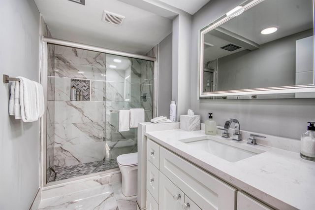2800 N Ocean Drive B-15d, Singer Island, FL 33404