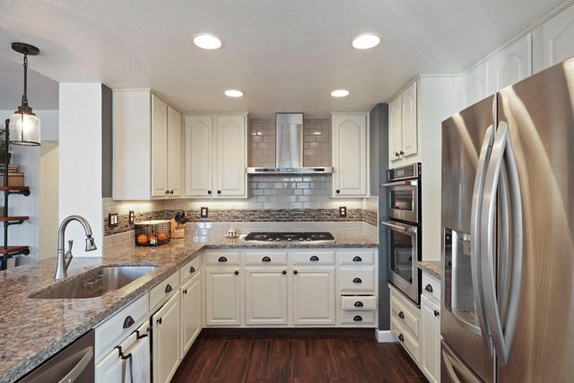 8866 Starfall Way, Elk Grove, CA 95624