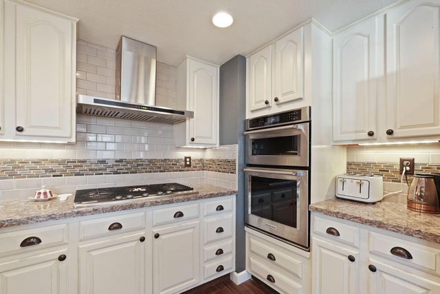 8866 Starfall Way, Elk Grove, CA 95624