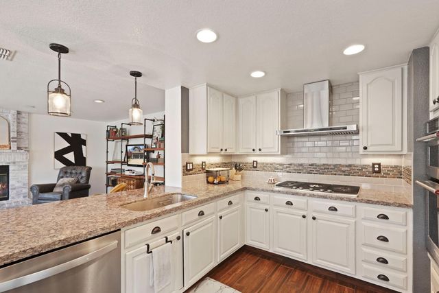 8866 Starfall Way, Elk Grove, CA 95624