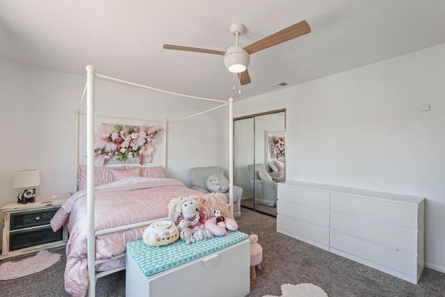 8866 Starfall Way, Elk Grove, CA 95624