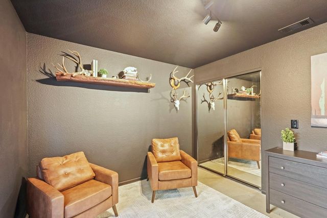 8866 Starfall Way, Elk Grove, CA 95624