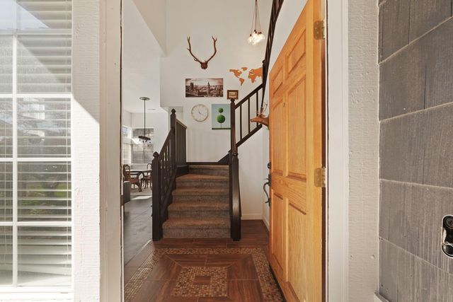 8866 Starfall Way, Elk Grove, CA 95624