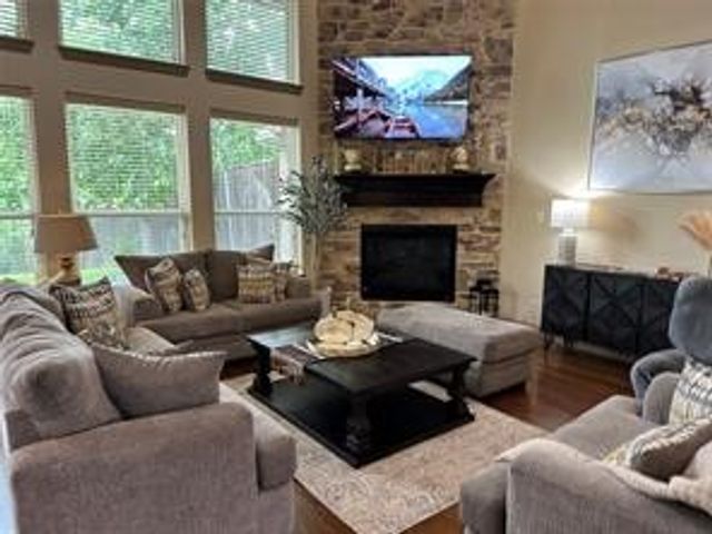 2813 Regents Park Lane, Garland, TX 75043