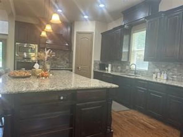 2813 Regents Park Lane, Garland, TX 75043