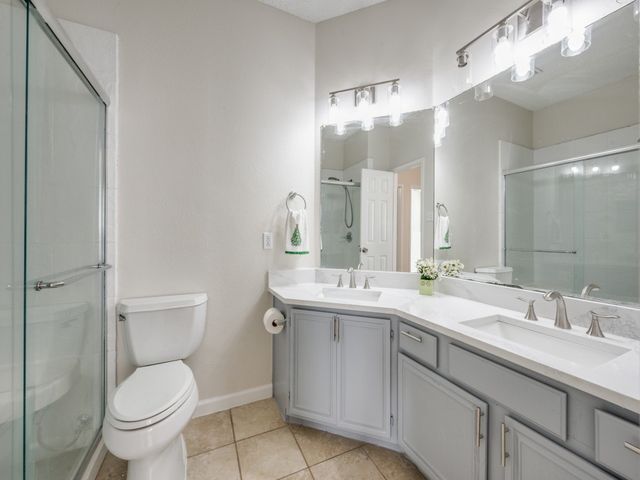 214 Jennifer Lane, Arlington, TX 76002