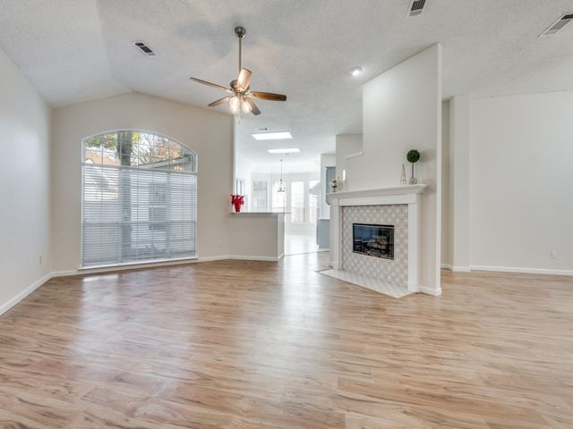 214 Jennifer Lane, Arlington, TX 76002