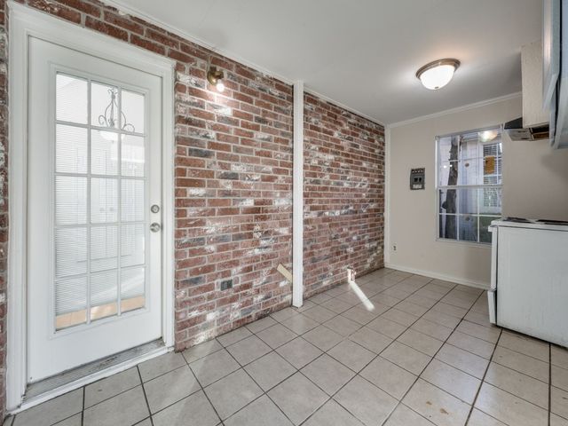 214 Jennifer Lane, Arlington, TX 76002