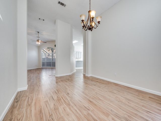 214 Jennifer Lane, Arlington, TX 76002