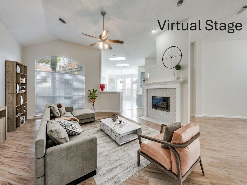 214 Jennifer Lane, Arlington, TX 76002