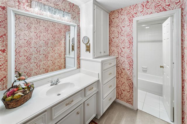 17502 Seidel Road, Tomball, TX 77377