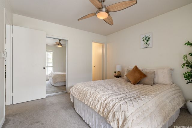 492 Mananai Place 13E, Honolulu, HI 96818