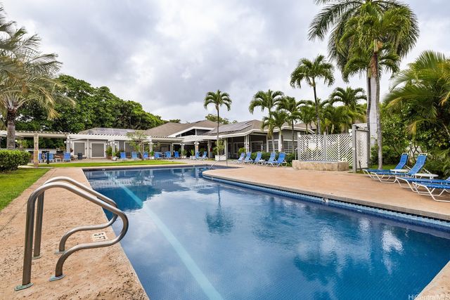 492 Mananai Place 13E, Honolulu, HI 96818