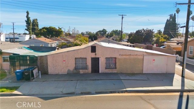 16203 Orange, Paramount, CA 90723
