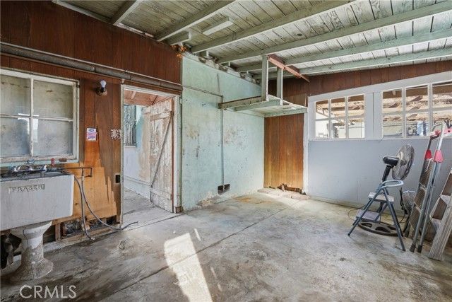 16203 Orange, Paramount, CA 90723