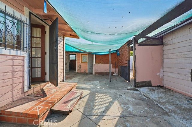 16203 Orange, Paramount, CA 90723