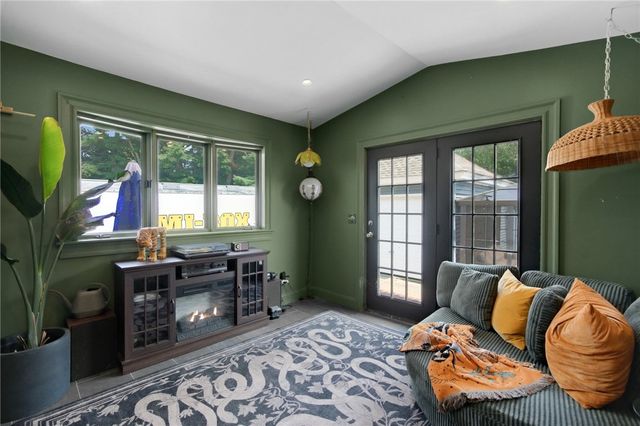 103 Calaman Road, Cranston, RI 02910
