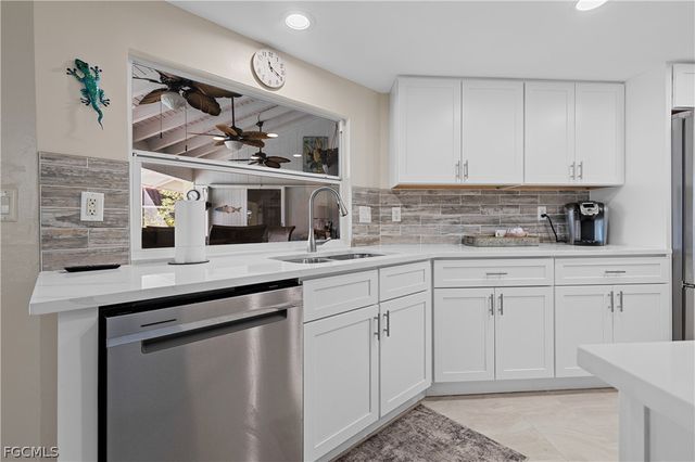 1832 Palaco Grande PKWY, Cape Coral, FL 33904