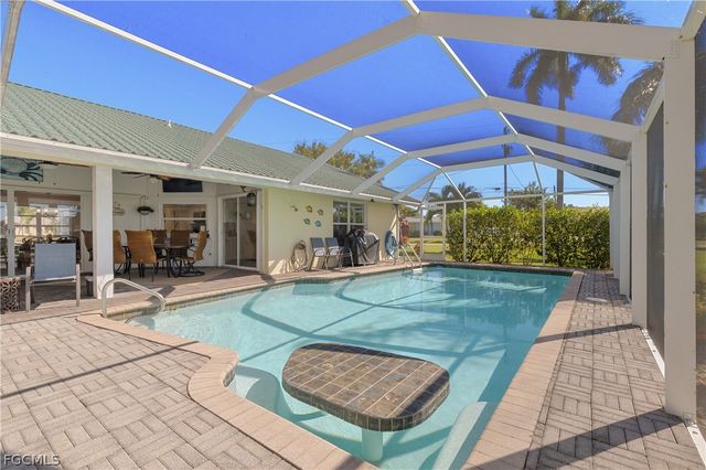 1832 Palaco Grande PKWY, Cape Coral, FL 33904