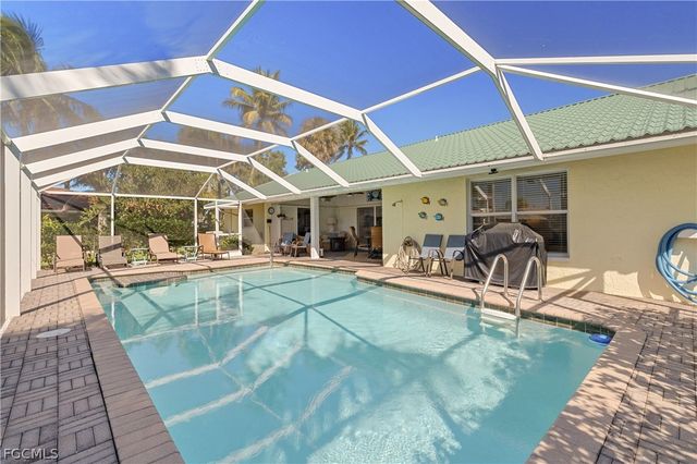 1832 Palaco Grande PKWY, Cape Coral, FL 33904