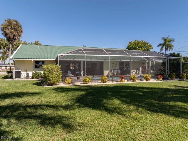 1832 Palaco Grande PKWY, Cape Coral, FL 33904