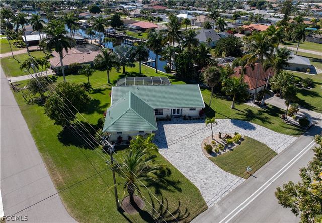 1832 Palaco Grande PKWY, Cape Coral, FL 33904