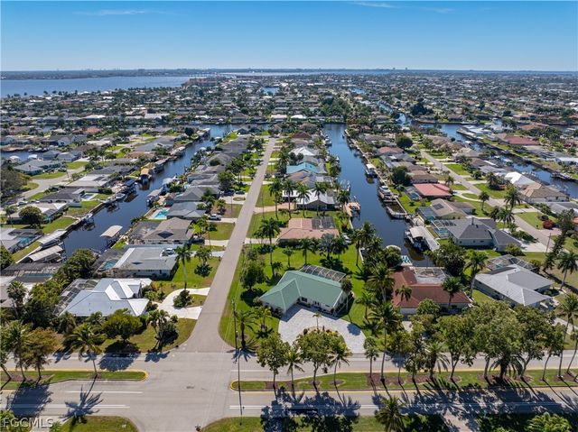 1832 Palaco Grande PKWY, Cape Coral, FL 33904
