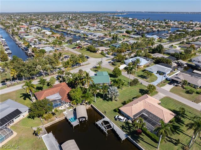 1832 Palaco Grande PKWY, Cape Coral, FL 33904