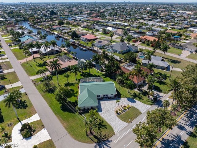 1832 Palaco Grande PKWY, Cape Coral, FL 33904