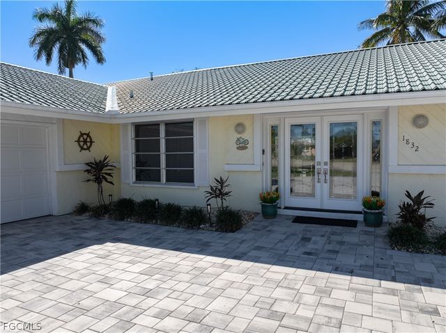 1832 Palaco Grande PKWY, Cape Coral, FL 33904