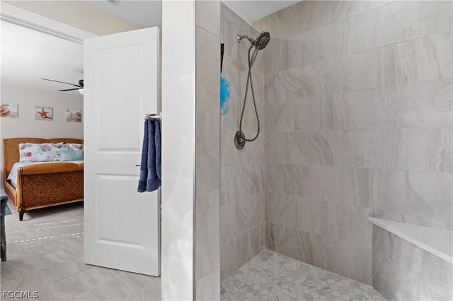 1832 Palaco Grande PKWY, Cape Coral, FL 33904