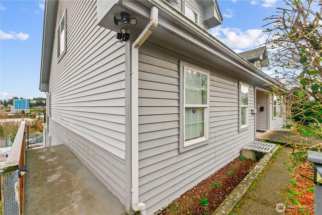112 & 114 S Lafayette Avenue, Bremerton, WA 98312
