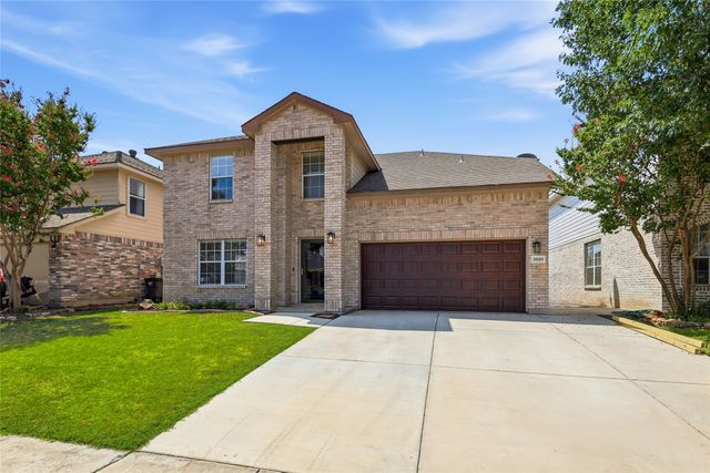 3520 Cattlebaron Drive, Fort Worth, TX 76262