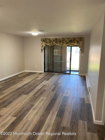 240 Medford Court C, Manalapan, NJ 07726