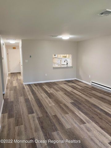 240 Medford Court C, Manalapan, NJ 07726