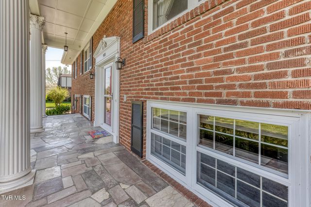 908 Meadow Lane, Kingsport, TN 37663