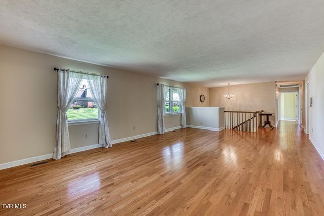 908 Meadow Lane, Kingsport, TN 37663