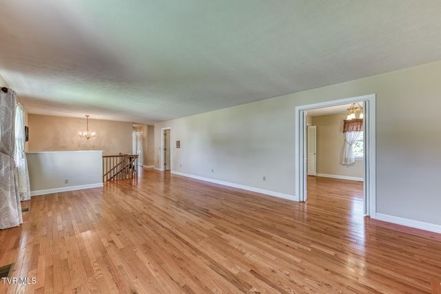 908 Meadow Lane, Kingsport, TN 37663