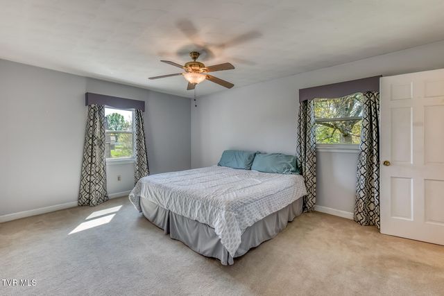 908 Meadow Lane, Kingsport, TN 37663